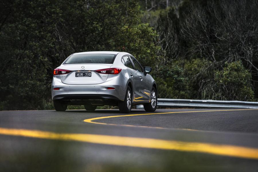  Mazda3 SP25 Astina Sedan (BM) 2016 года  (AU) (фото 29 из 56)